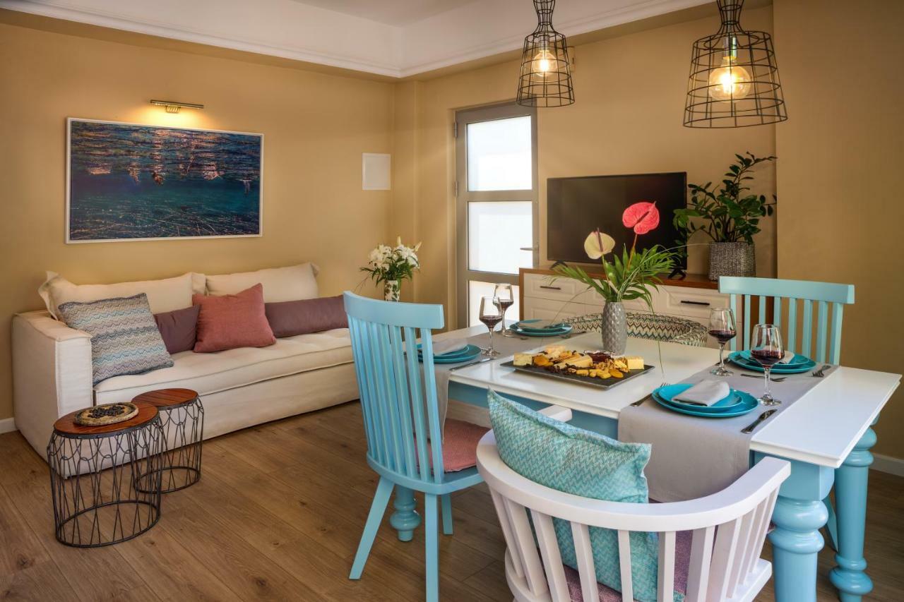 J&V Luxury Suites خانيا المظهر الخارجي الصورة